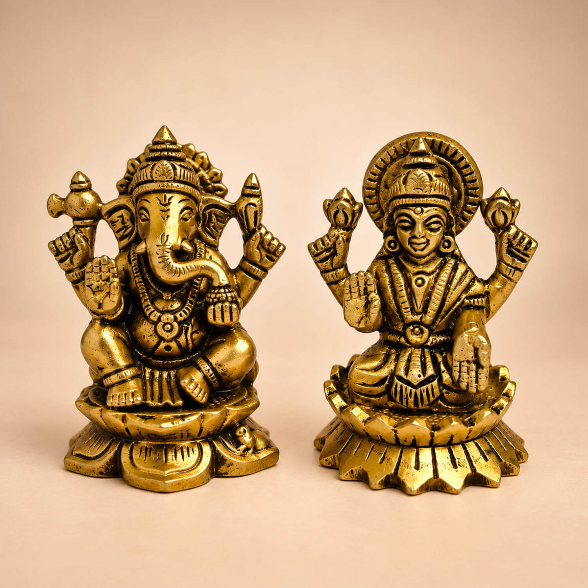 Supar Fine Brass Pair of Laxmi Ganesh Idols Seated on Lotus 2.5 inch