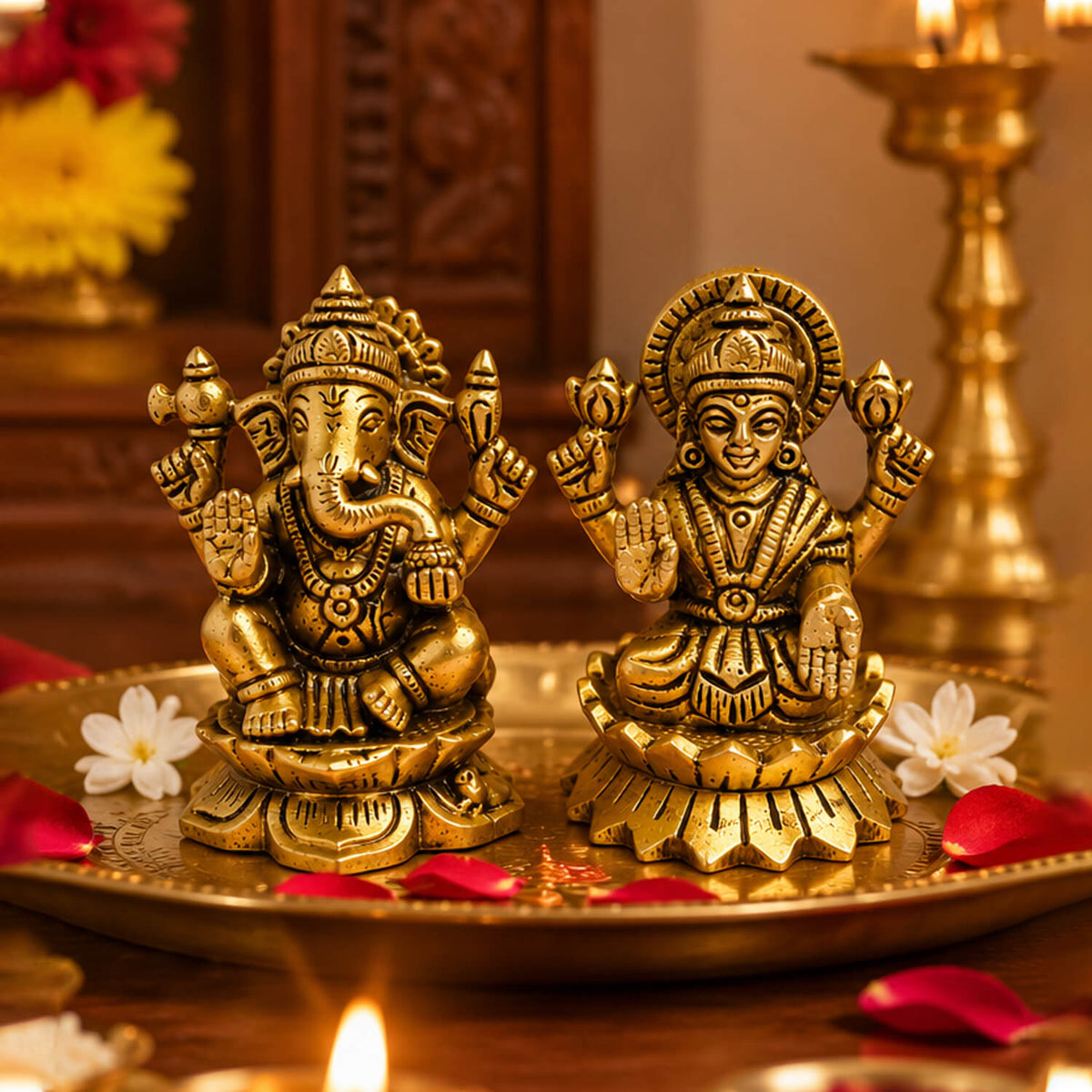 Supar Fine Brass Pair of Laxmi Ganesh Idols Seated on Lotus 2.5 inch