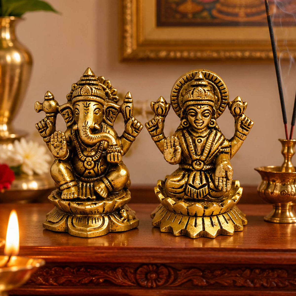 Supar Fine Brass Pair of Laxmi Ganesh Idols Seated on Lotus 2.5 inch