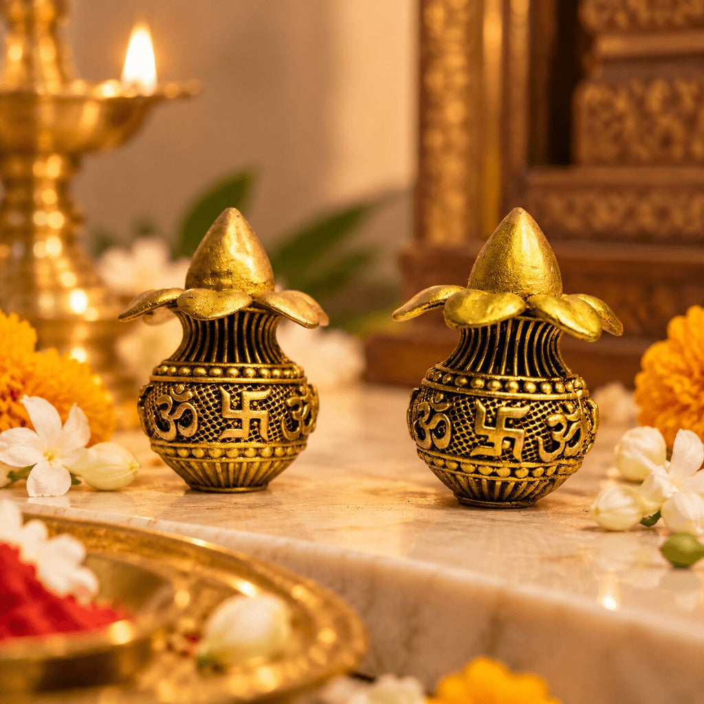 Brass Pair of Mangal Kalash with Coconut & Leaves 1.9 inch